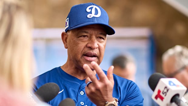 Dodgers manager Dave Roberts