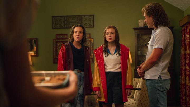 Millie Bobby Brown, Sadie Sink, Dacre Montgomery in Stranger Things season 3 on Netflix