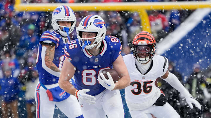 Dec 7, 2025; Orchard Park, New York, USA; Buffalo Bills tight end Dalton Kincaid (86) runs the ball in the fourth quarter against the Cincinnati Bengals at Highmark Stadium. Mandatory Credit: Gregory Fisher-Imagn Images