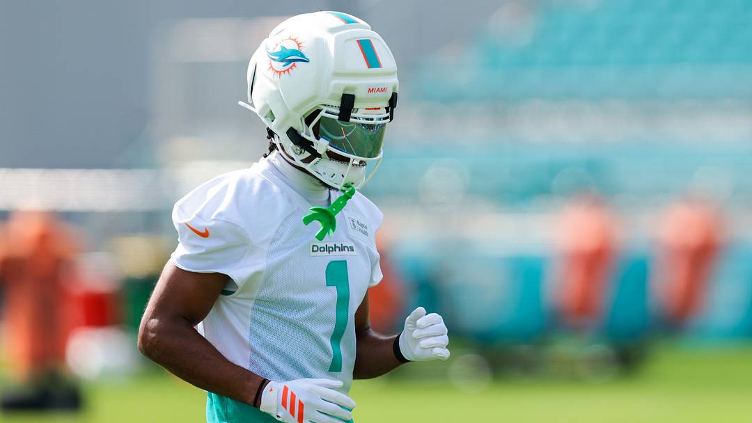 Miami Dolphins wide receiver Jalen Tolbert (1) works during practice at Baptist Health Training Complex.