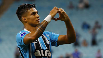 Matías Arezo, do Grêmio, tem contrato com o Peñarol até dezembro de 2025