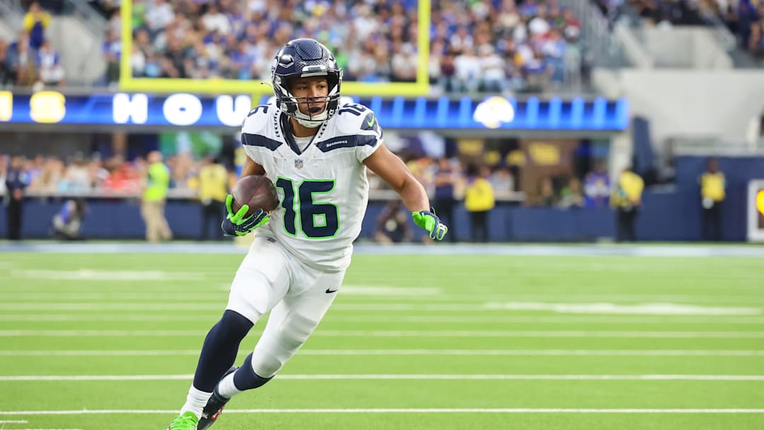 `’Jan 5, 2025; Inglewood, California, USA;  Seattle Seahawks Wide Receiver Tyler Lockett 
(16) runs down the field baseline at SoFi Stadium for the Seattle Seahawks at Los Angeles Rams Week 18 matchup. Mandatory Credit: William Navarro-Imagn Images