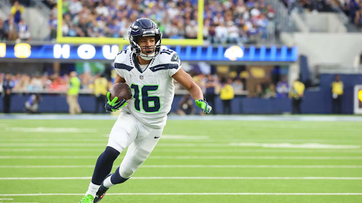 `’Jan 5, 2025; Inglewood, California, USA;  Seattle Seahawks Wide Receiver Tyler Lockett 
(16) runs down the field baseline at SoFi Stadium for the Seattle Seahawks at Los Angeles Rams Week 18 matchup. Mandatory Credit: William Navarro-Imagn Images