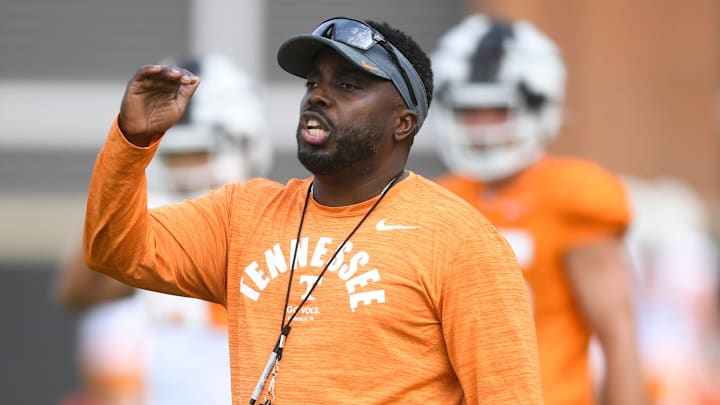 Defensive coordinator Tim Banks coaches players during a drill during Tennessee Football   s first fall practice, Wednesday, Aug. 2, 2023.