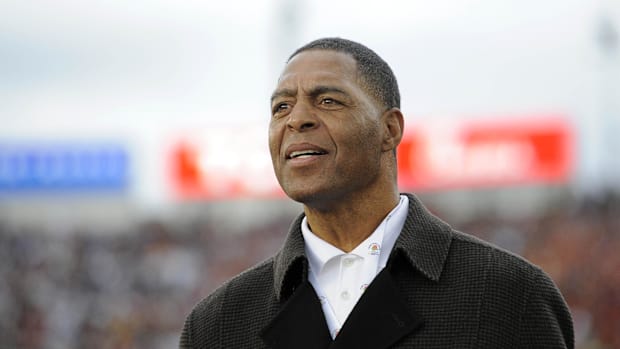 USC Trojans Michigan Wolverines Willie McGinest LenDale White Derek Jeter Marcus Allen Los Angeles Memorial Coliseum Big Ten