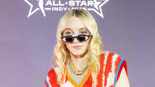 Bueckers may win Rookie of the Yea