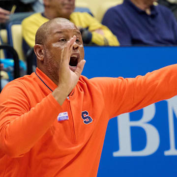 Feb 1, 2025; Berkeley, California, USA; Syracuse Orange head coach Adrian Autry instructs his team against the California Golden Bears during the first half at Haas Pavilion. Mandatory Credit: Robert Edwards-Imagn Images