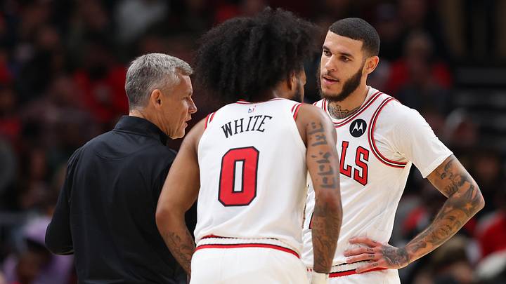 Billy Donovan, Lonzo Ball, Coby White