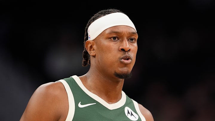 Detroit Pistons v Milwaukee Bucks