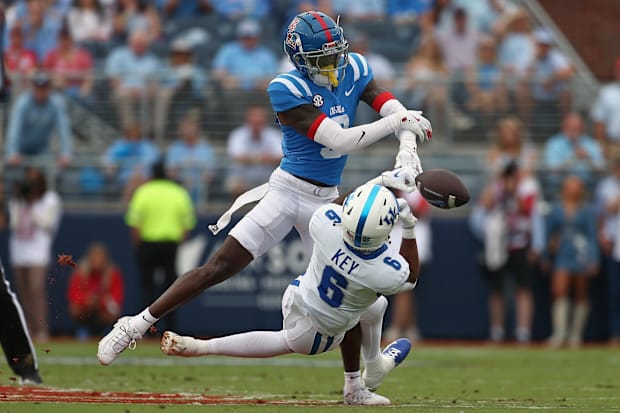Mississippi Rebels defensive back Trey Amos breaks up a pass intended for Kentucky Wildcats wide receiver Dane Key.