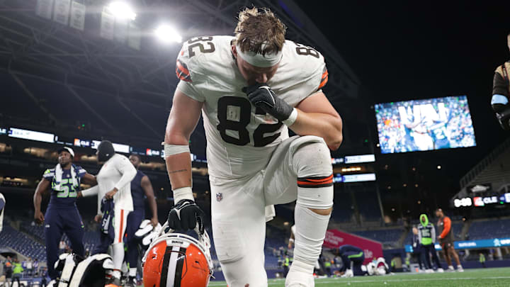 TE Treyton Welch makes a prayer before the Cleveland Browns faced off against the Seattle Seahawks during the preseason