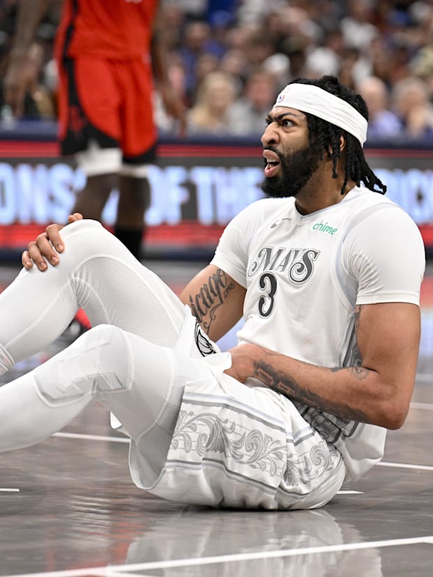 Dallas Mavericks forward Anthony Davis 