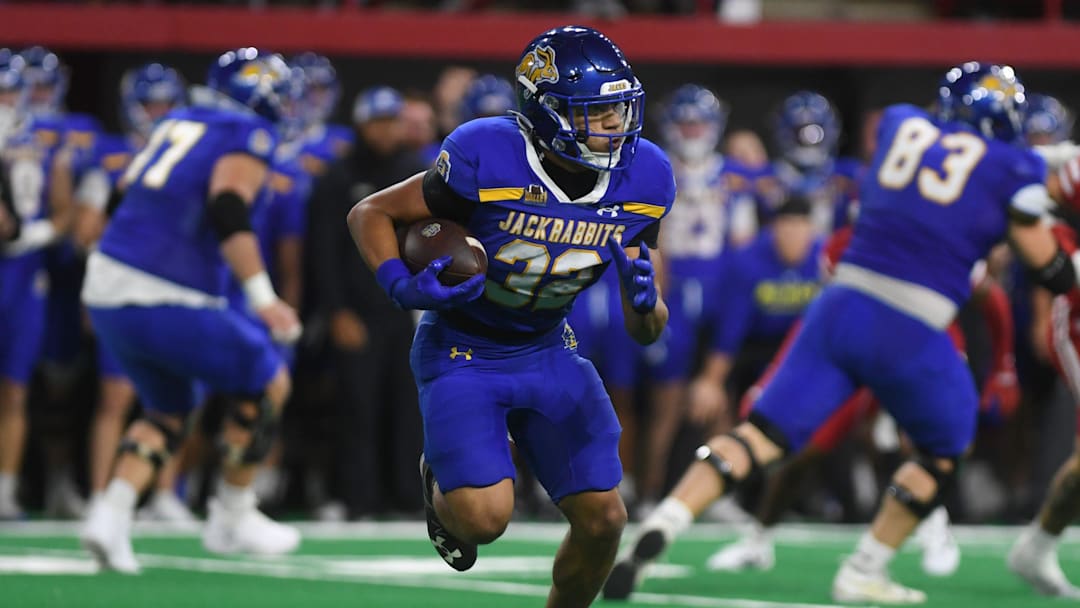 South Dakota State Jackrabbits running back James Basinger (32)