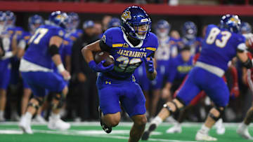 South Dakota State Jackrabbits running back James Basinger (32)