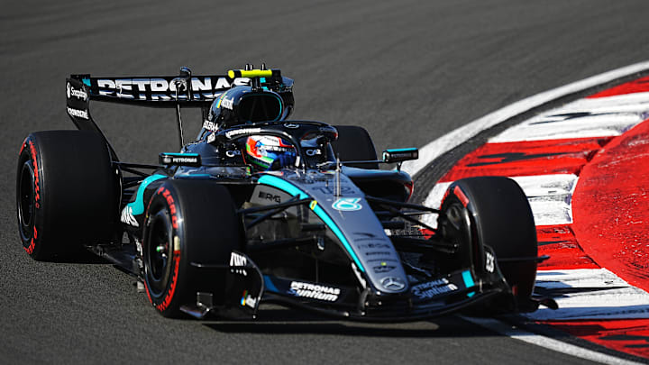 El novato de Mercedes encabezará la parrilla acompañado por su compañero George Russell