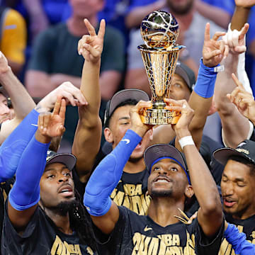 The Oklahoma City Thunder and guard Shai Gilgeous-Alexander are favored to win back-to-back titles.