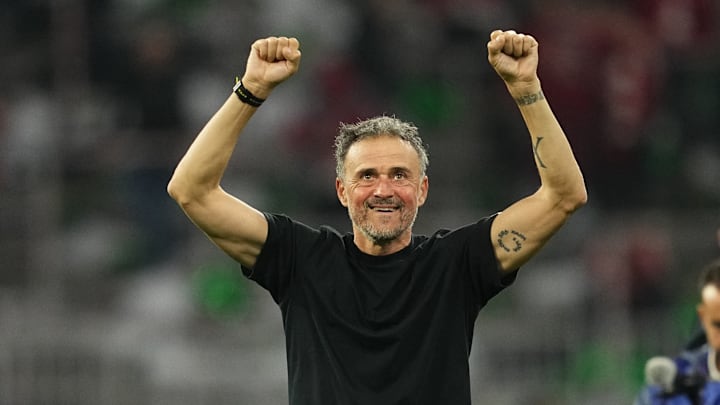 Luis Enrique a tenu à féliciter Pierre Sage et le RC Lens. 