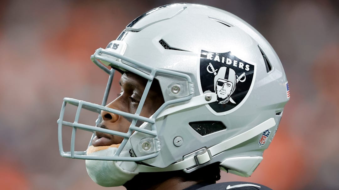 Denver Broncos v Las Vegas Raiders - NFL 2025