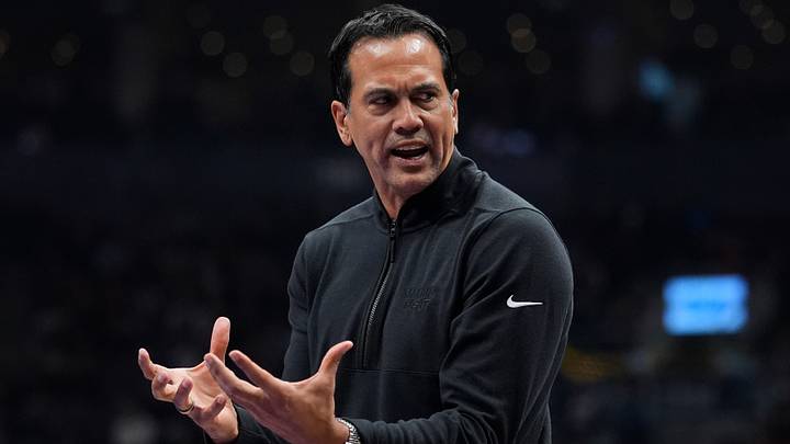 Miami Heat head coach Erik Spoelstra instructs his team (Mandatory Credit: John E. Sokolowski-Imagn Images)
