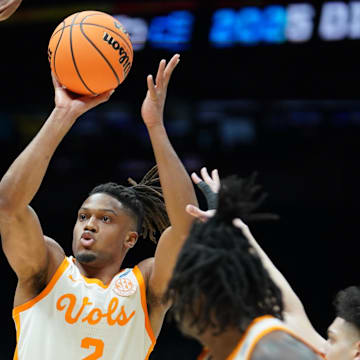 Mar 28, 2025; Indianapolis, IN, USA; Tennessee Volunteers guard Chaz Lanier (2) shoots the ball against the Kentucky Wildcats in the first half during a Midwest Regional semifinal of the 2025 NCAA tournament at Lucas Oil Stadium. Mandatory Credit: Robert Goddin-Imagn Images