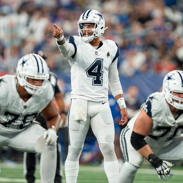 Dallas Cowboys quarterback Dak Prescott calls out the defense prior to the snap of the ball at MetLife Stadium. 