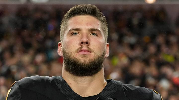 Washington Commanders tight end Ben Sinnott