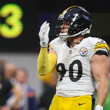 Sep 8, 2024; Atlanta, Georgia, USA; Pittsburgh Steelers linebacker T.J. Watt (90) celebrate after a sack against the Atlanta Falcons in the fourth quarter at Mercedes-Benz Stadium. Mandatory Credit: Brett Davis-Imagn Images