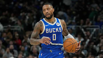Charlotte Hornets v Milwaukee Bucks
