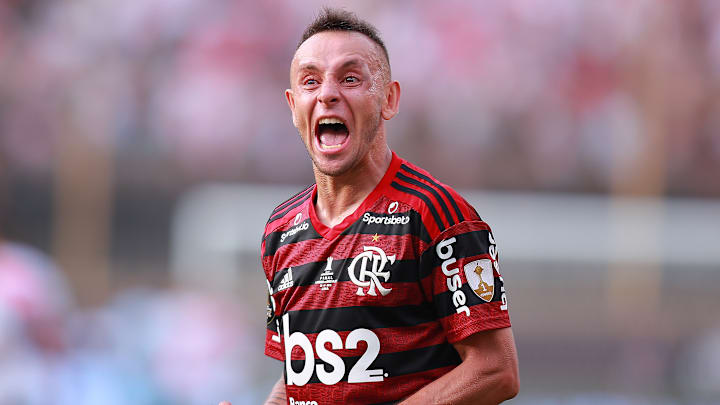 Após longa passagem pelo Bayern, Rafinha fez história no Flamengo Após longa passagem pelo Bayern, Rafinha fez história no Flamengo