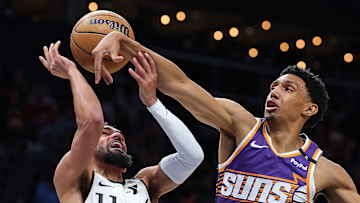 Phoenix Suns v Atlanta Hawks