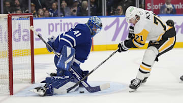 Nov 3, 2025; Toronto, Ontario, CAN; Toronto Maple Leafs goaltender Anthony Stolarz (41) makes a save on a breakaway against Pittsburgh Penguins forward Evgeni Malkin (71) during the second period at Scotiabank Arena. Mandatory Credit: John E. Sokolowski-Imagn Images