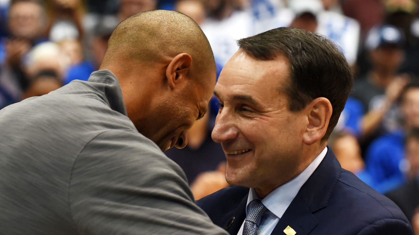 Unbelievable Backstory to Duke Basketball Icon’s Retired Number