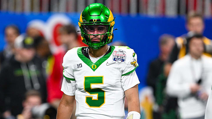 Oregon quarterback Dante Moore