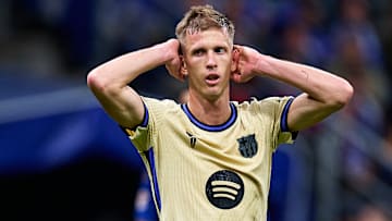 Dani Olmo é titular do Barcelona
