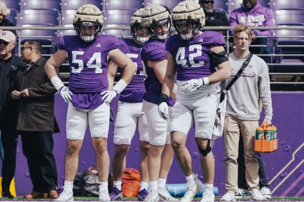 Carson Bruener has taken a lead position at Husky linebacker. 