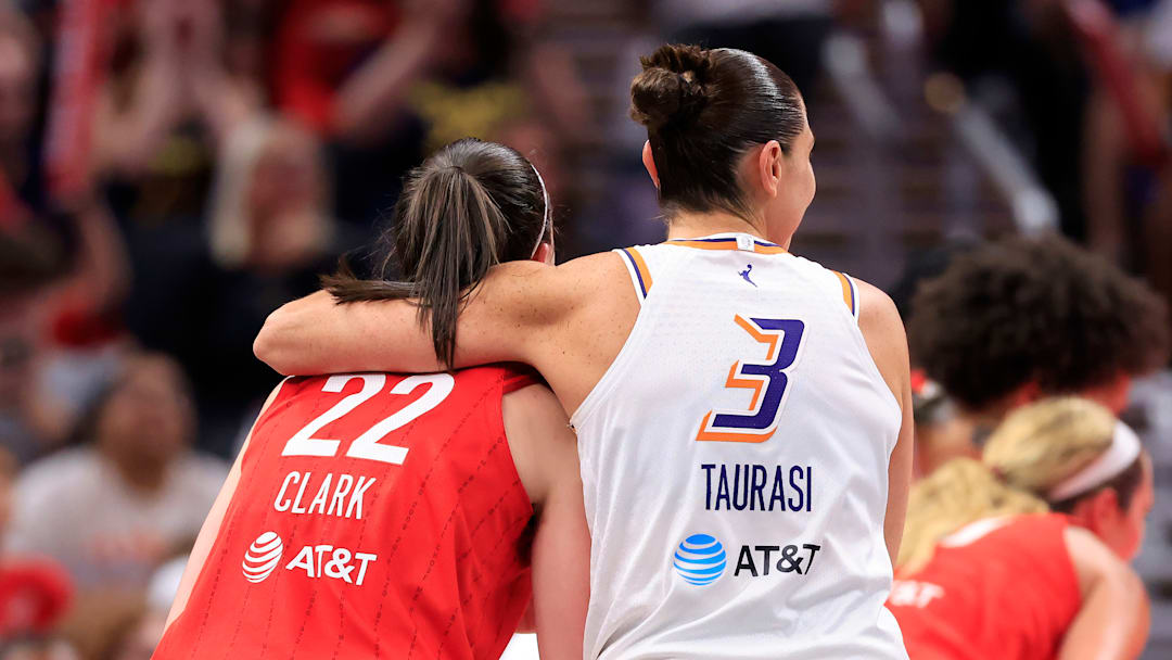 Phoenix Mercury v Indiana Fever