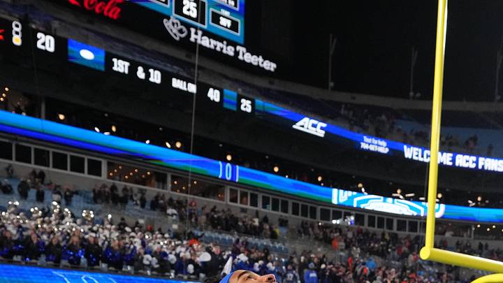 Duke Blue Devils quarterback Darian Mensah (10)