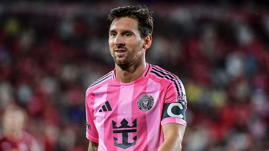 It is currently unknown when Lionel Messi will return from injury. | IMAGO/Sports Press Photo