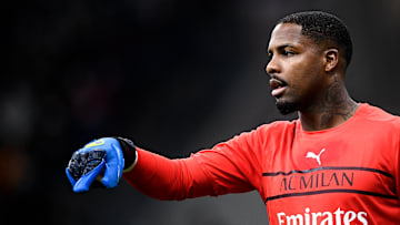 Mike Maignan Mike Maignan