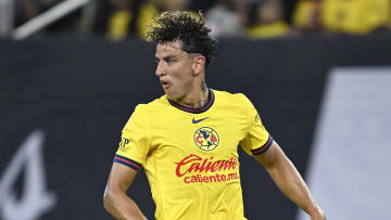 Igor Lichnovsky será operado de lesión de rodilla