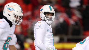 AFC Wild Card Playoffs - Miami Dolphins v Kansas City Chiefs