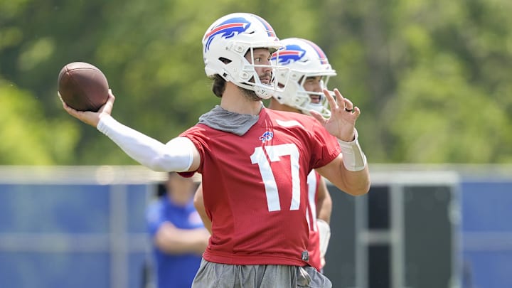 Bills QB Josh Allen remains the top fantasy quarterback in Michael Fabiano's new 2025 rankings, ahead of Lamar Jackson. Bills QB Josh Allen remains the top fantasy quarterback in Michael Fabiano's new 2025 rankings, ahead of Lamar Jackson.