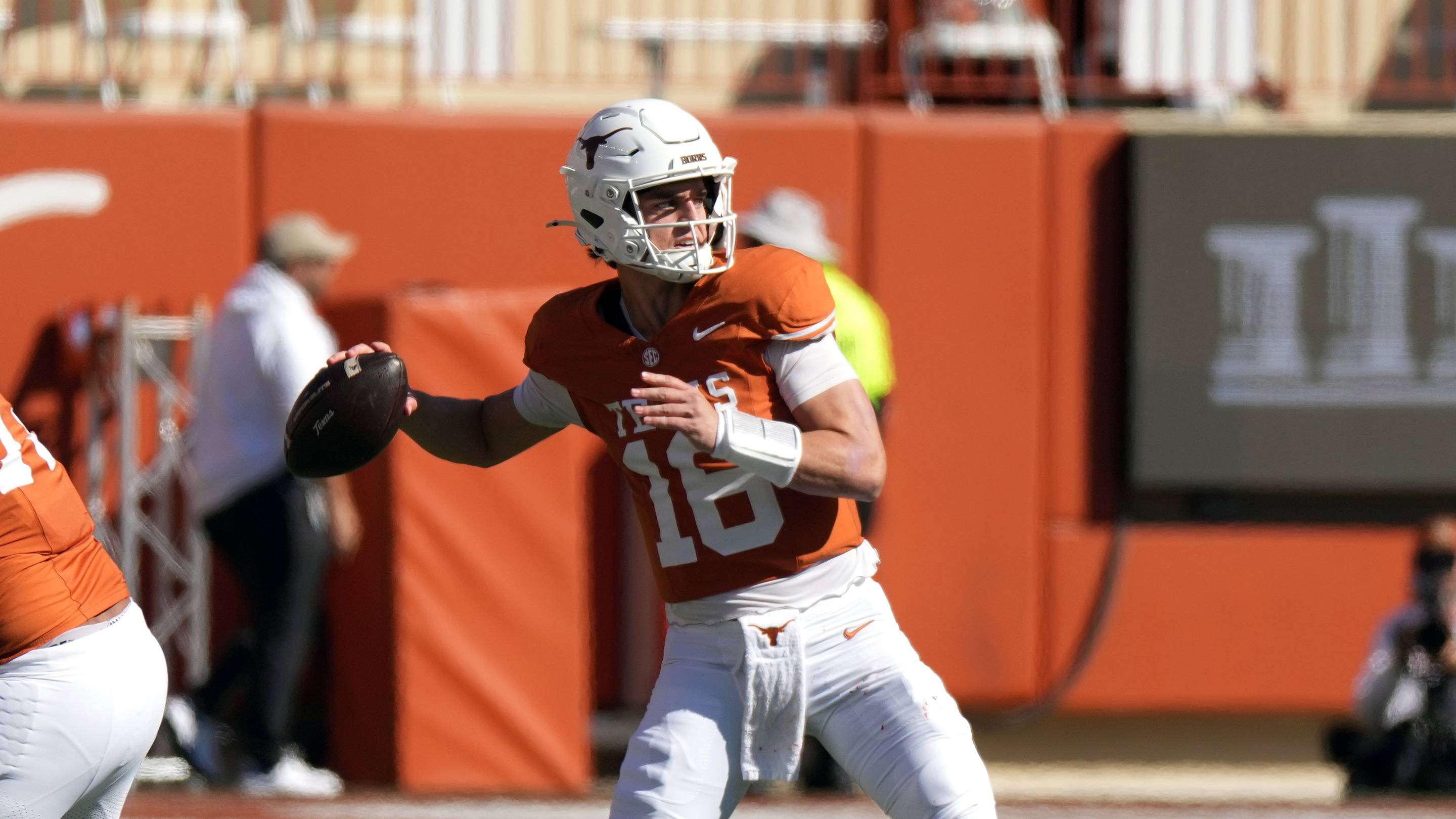 No. 19 Texas vs. No. 7 Ole Miss: Live Observations, Stats and Highlights