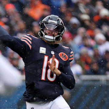 Caleb Williams and the Bears head into Minnesota for an NFC North matchup.