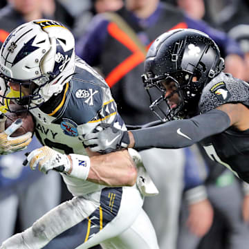 Navy paid tribute to the World War II Naval aviators, the Jolly Rogers, during the 2024 Army-Navy Game, while Army’s uniforms were also WWII themed, honoring the 101st Airborne Division.