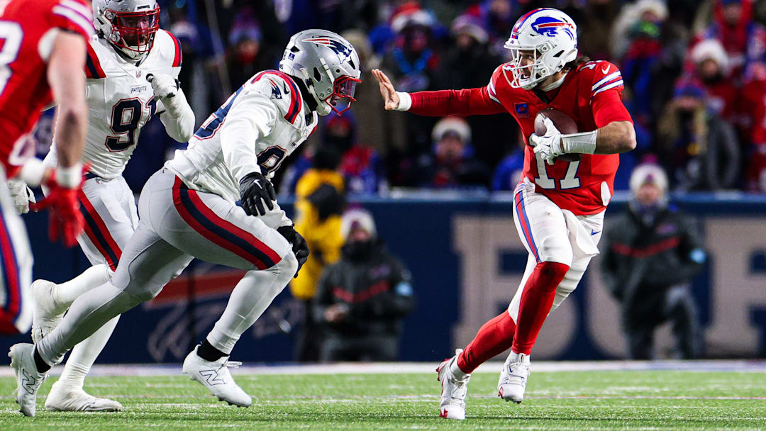 New England Patriots v Buffalo Bills