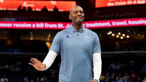 Memphis Tigers men's basketball coach Penny Hardaway