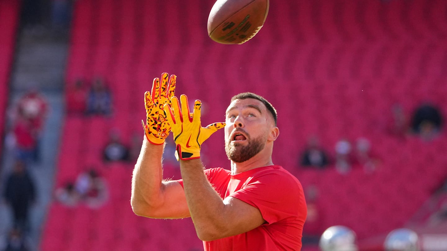 Kelce Ties Chiefs TD Record; Outfit Draws Teasing