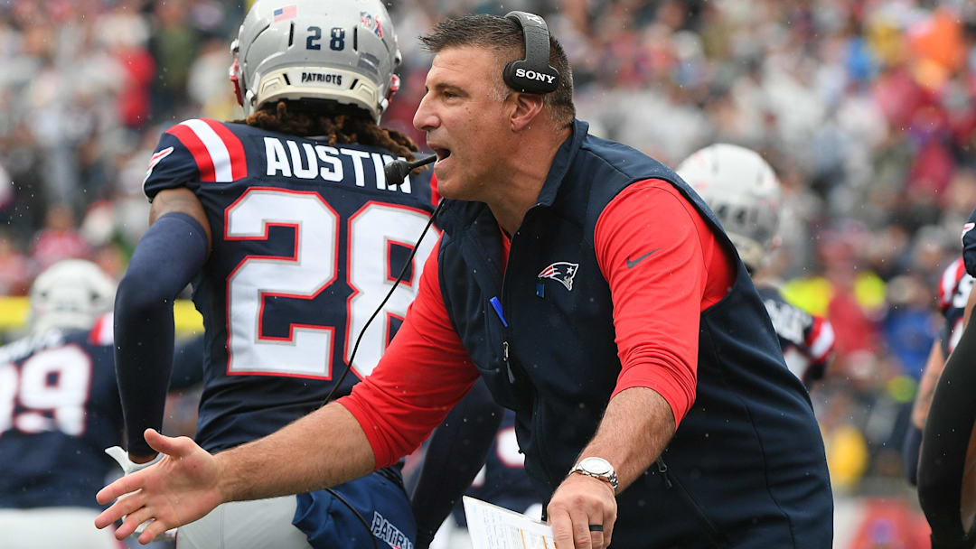 Sep 7, 2025; Foxborough, Massachusetts, USA; New England Patriots head coach Mike Vrabel reacts against the Las Vegas Raiders at Gillette Stadium. Mandatory Credit: Bob DeChiara-Imagn Images