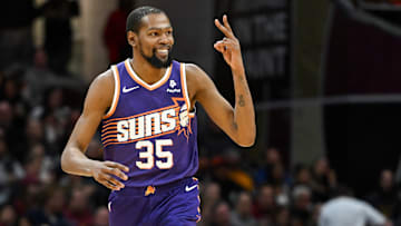 Phoenix Suns v Cleveland Cavaliers
